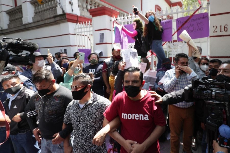 Apoya AMLO desempate por encuesta para presidencia de Morena