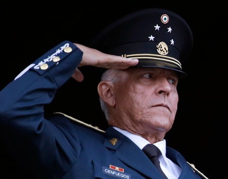 Retira EU los cargos contra Cienfuegos tras acuerdo político