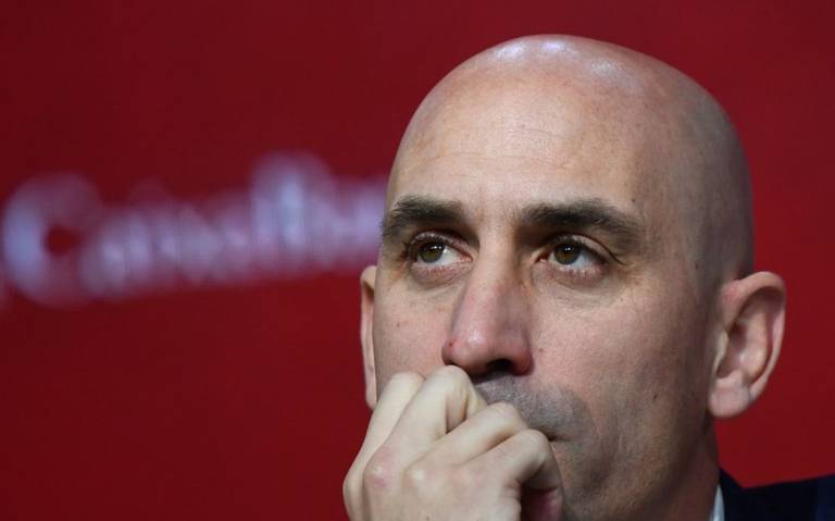 FIFA abre procedimiento disciplinario contra Luis Rubiales