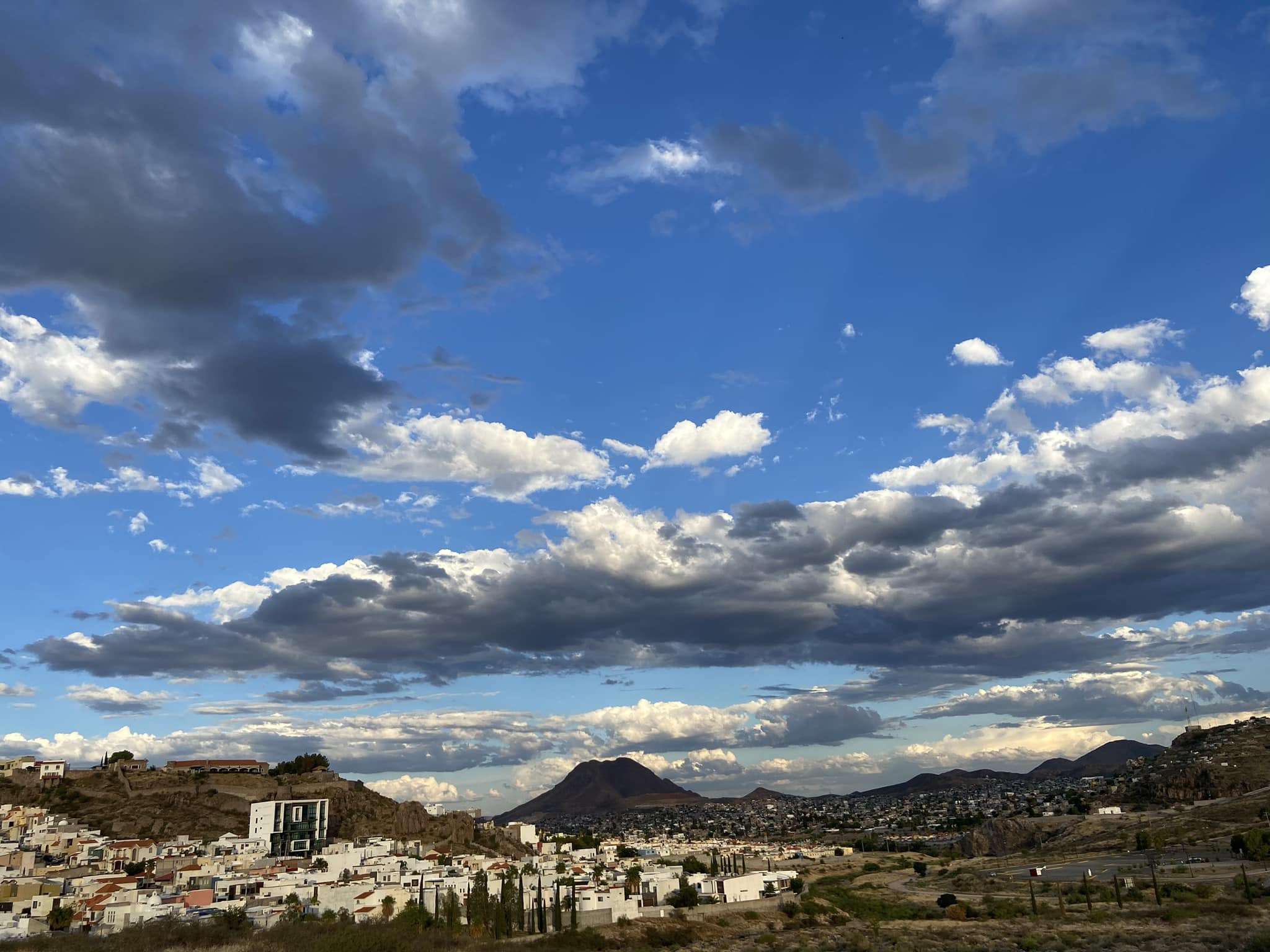 Persiste clima caluroso acompañado de chubascos aislados en Chihuahua