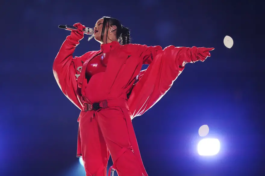 Super Bowl: los motivos por los que Rihanna no cobró un solo dólar por el show que brindó en el entretiempo