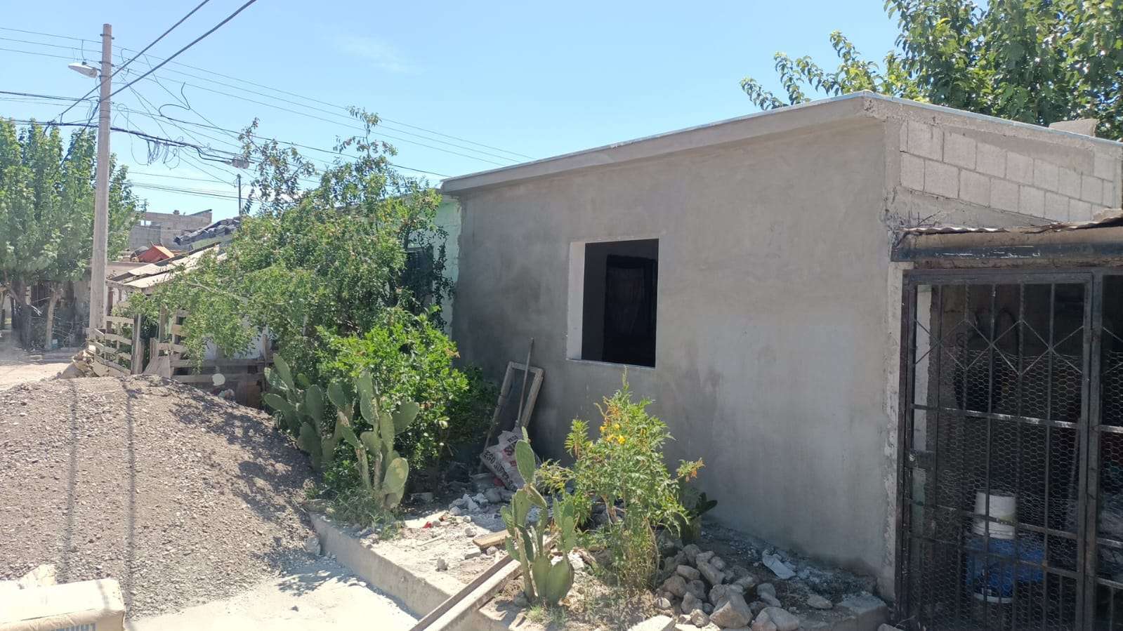 Trabajan en 10 nuevos cuartos dormitorios para las familias meoquenses en situación de vulnerabilidad