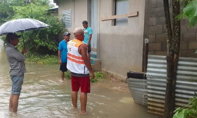 Daños e inundaciones en 160 viviendas y 12 poblados incomunicados en Chiapas