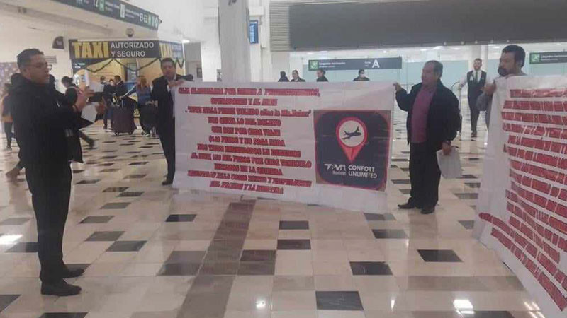 Taxistas del aeropuerto de Ciudad de México califican de “insoportables” las amenazas de la Marina