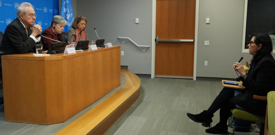 Alicia Bárcena, pide a España una “ceremonia de desagravio”