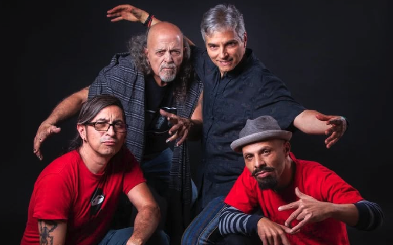 Los ex Botellita de Jerez rinden homenaje a Armando Vega-Gil con Botellita Retornable