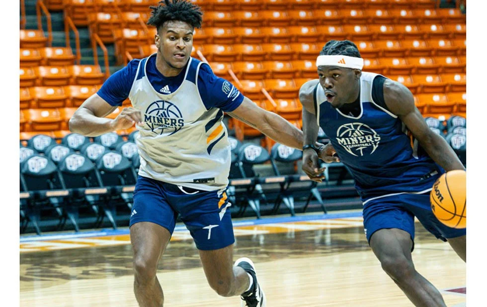 Mineros regresan a la acción contra UCSB