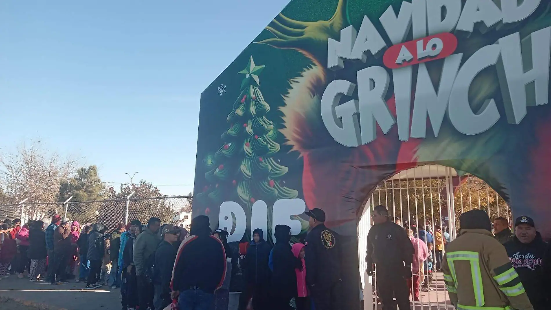 Sobran juguetes a “Santa Bombero”
