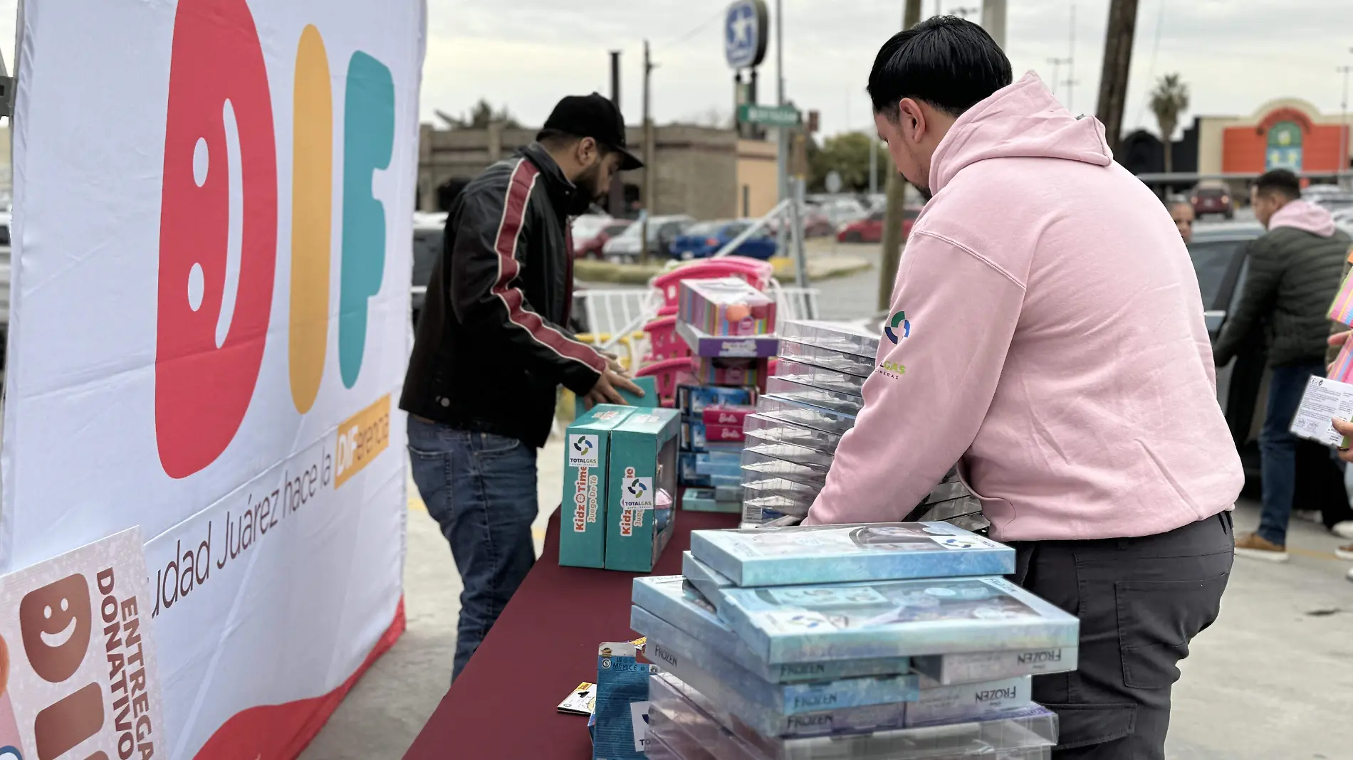 Dona TotalGas al DIF 60 mil pesos en juguetes