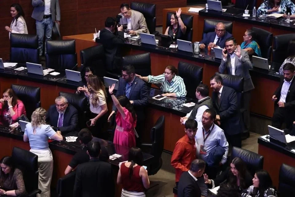 Define Senado a sus integrantes para la Permanente