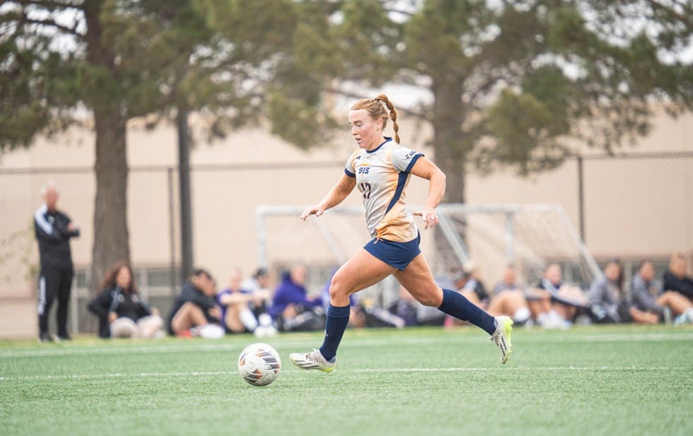 Llama la atención equipo de soccer femenil de UTEP