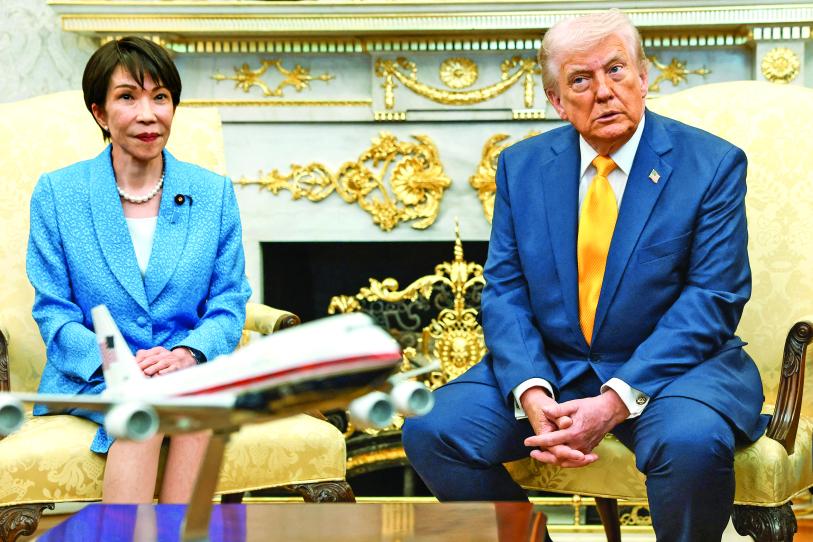 El exmandatario estadounidense ironiza sobre Pearl Harbor ante la primera ministra de Japón